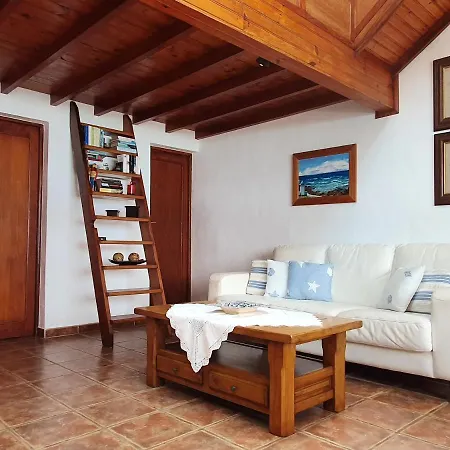 Дом отдыха Lanzarote Casa Azul *